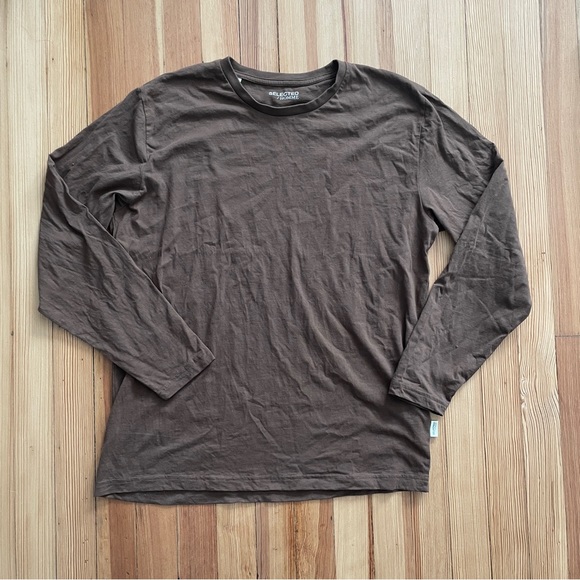 Three long sleeve men’s casual shirts. Like new. - Picture 5 of 6